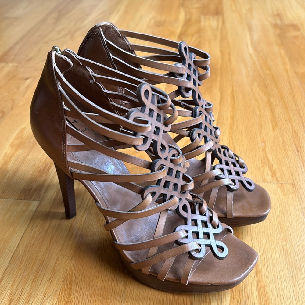Diane Von Furstenberg high heels, Brown